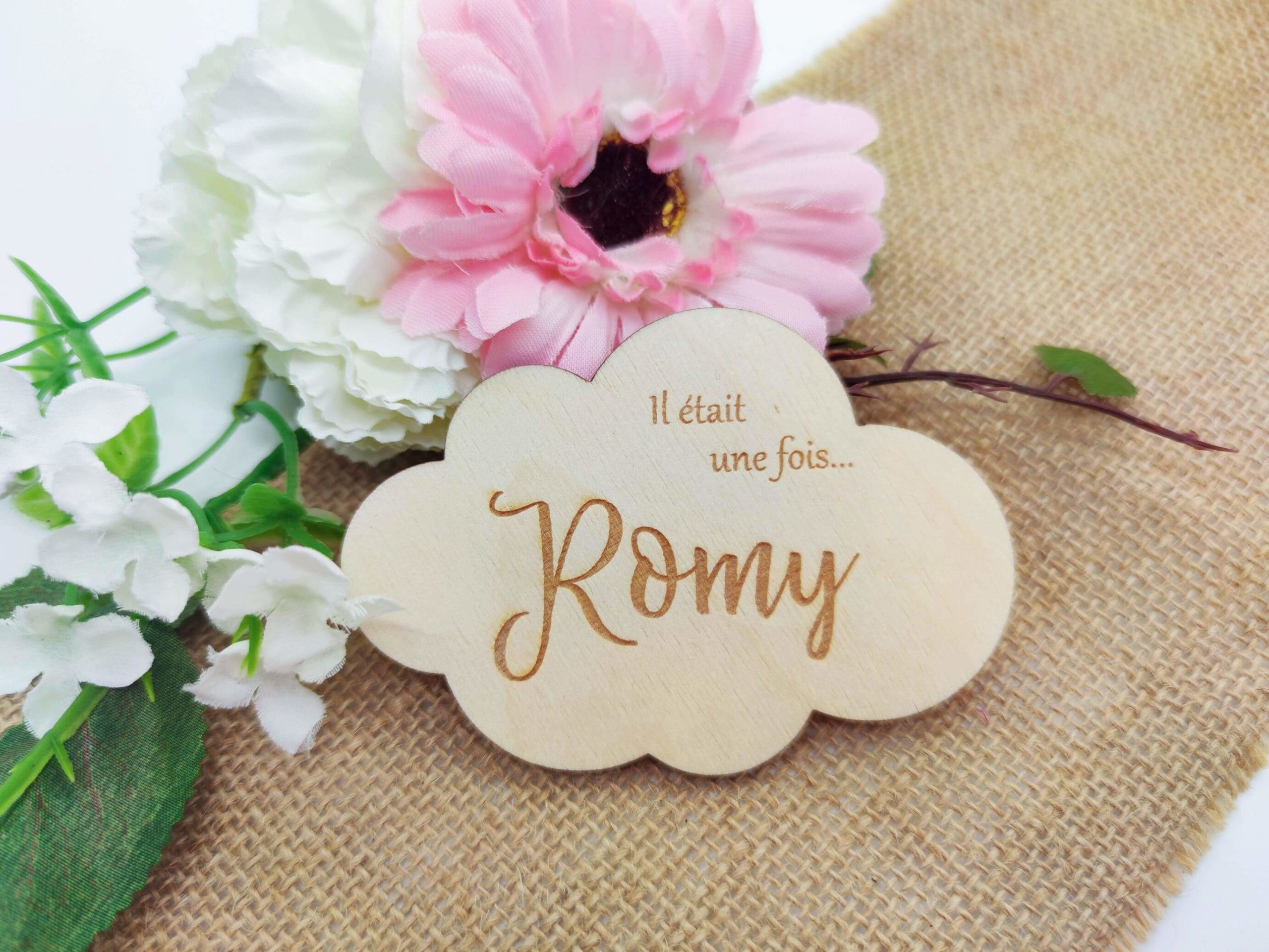 Annonce-nuage-personnalisée carte étape bébé bois